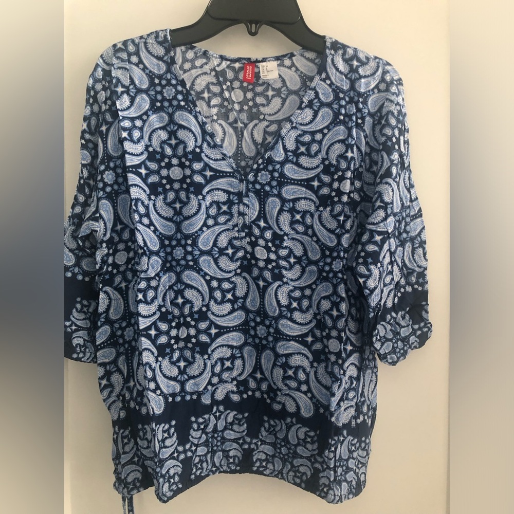 H&M Blue Paisley Women's Top